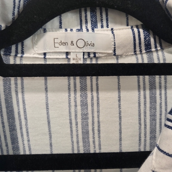 Eden & Olivia Blue and White Striped Blouse - Picture 5 of 7